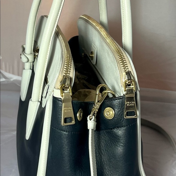 Prada Canapa Saffino Leather Large Tote with Strap - Picture 12 of 16